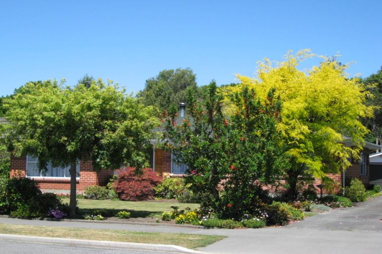 Photo of property in 493 Avonhead Road, Avonhead, Christchurch, 8042