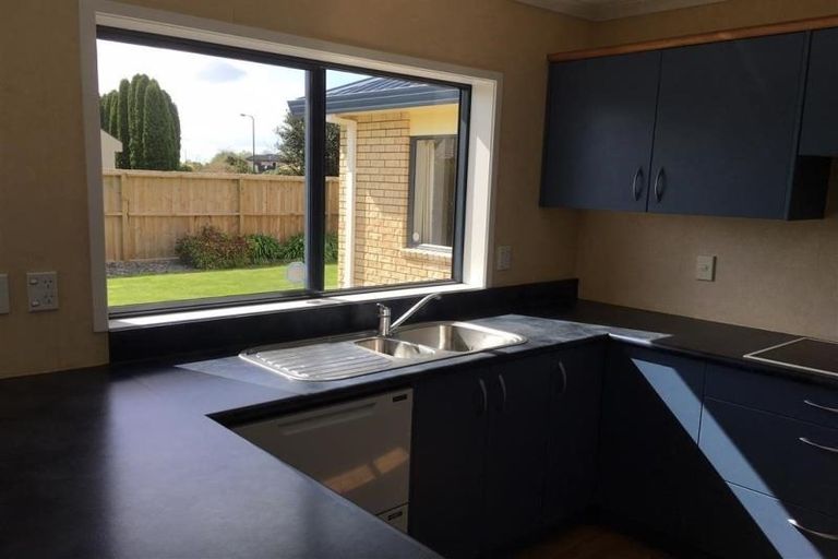 Photo of property in 10 Mckenzie Place, Rototuna North, Hamilton, 3210