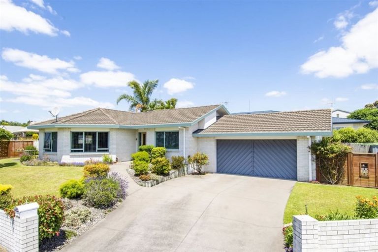 Photo of property in 1 Ryegrass Dell, Welcome Bay, Tauranga, 3112