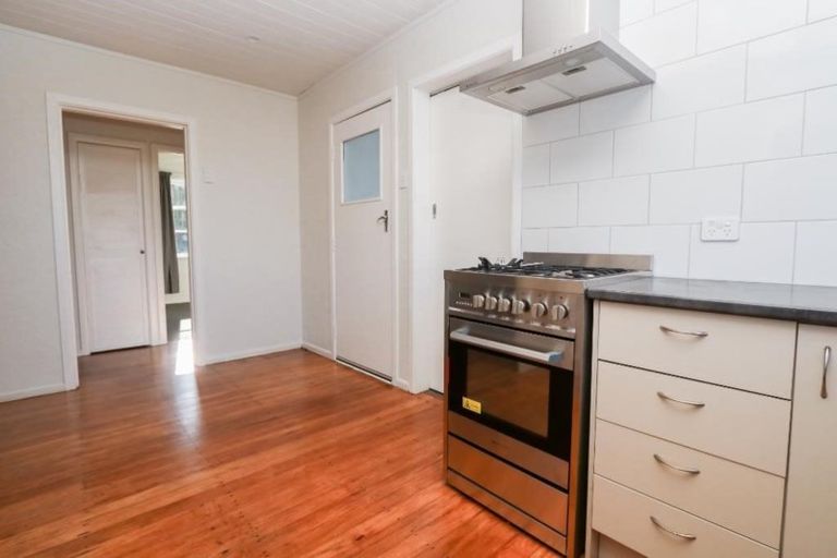 Photo of property in 24 Minifie Avenue, Melville, Hamilton, 3206