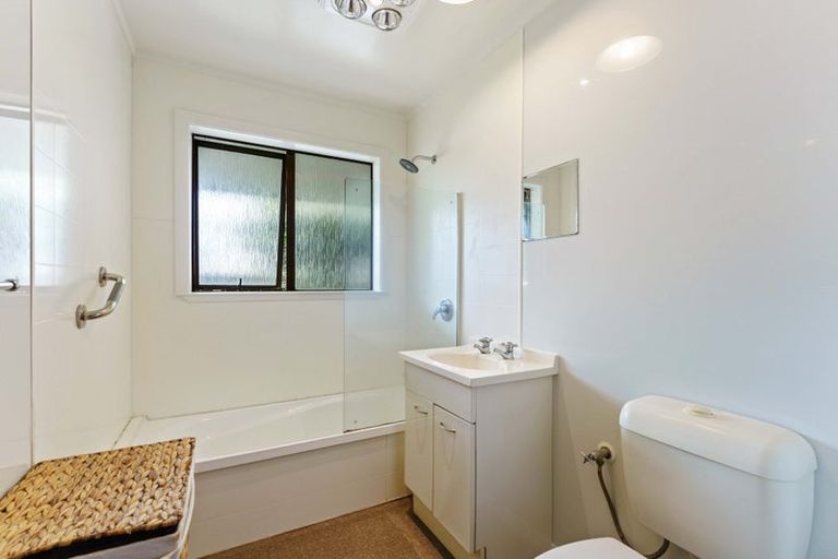 Photo of property in 2/259 Te Moana Road, Waikanae, 5036