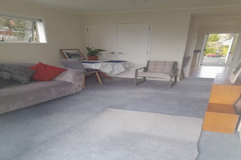 Photo of property in 1409 Whangaparaoa Road, Army Bay, Whangaparaoa, 0930