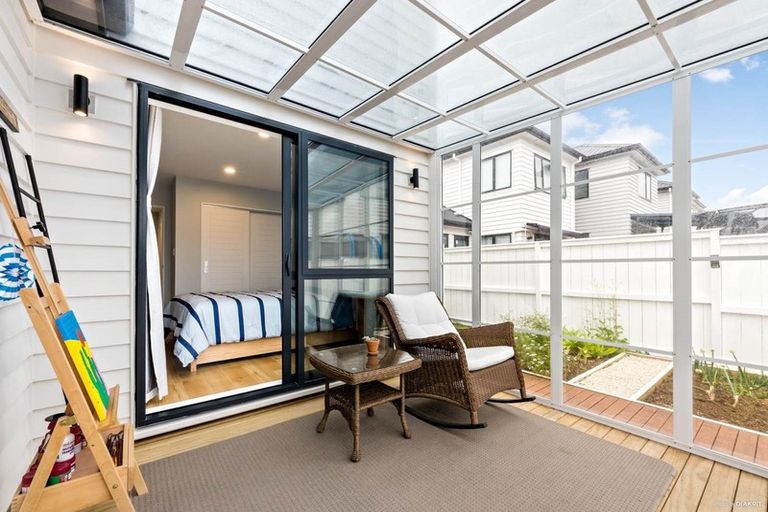 Photo of property in 16 Kearns Drive, Hobsonville, Auckland, 0616