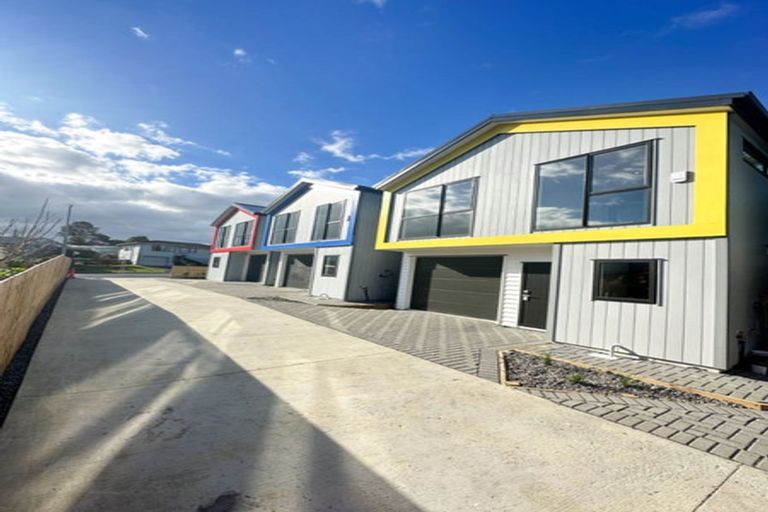 Photo of property in 23d West Harbour Drive, West Harbour, Auckland, 0618