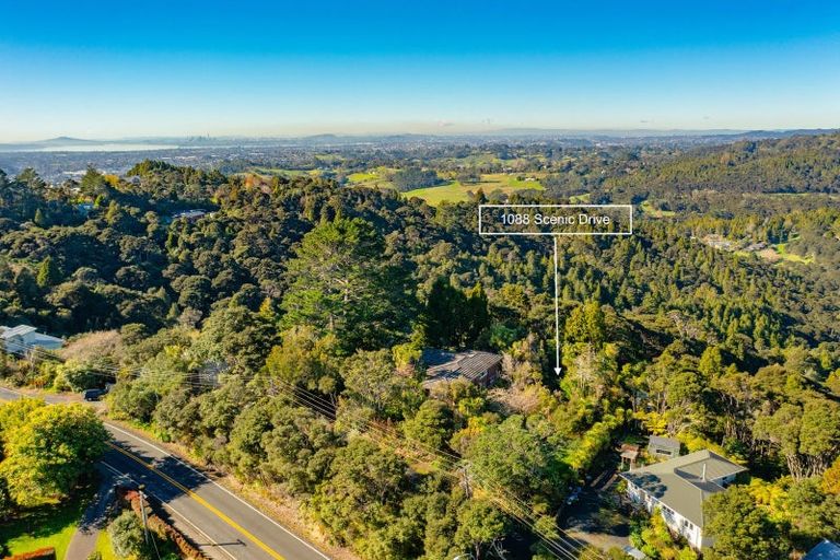 Photo of property in 1088 Scenic Drive North, Swanson, Auckland, 0816