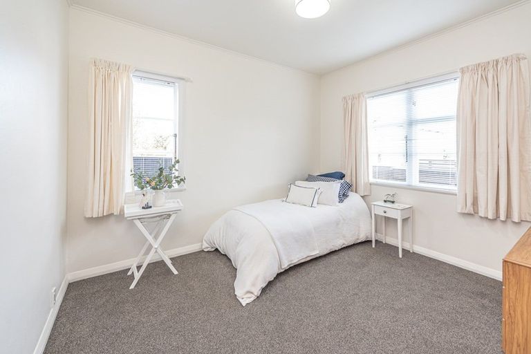 Photo of property in 17a Taranaki Street, Saint Johns Hill, Whanganui, 4501
