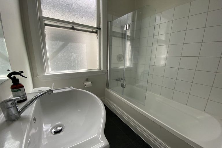 Photo of property in 8 Russell Terrace, Newtown, Wellington, 6021