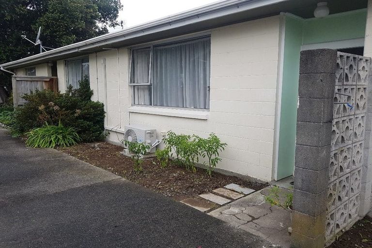 Photo of property in 2/4 Rodney Street, Waiwhetu, Lower Hutt, 5010