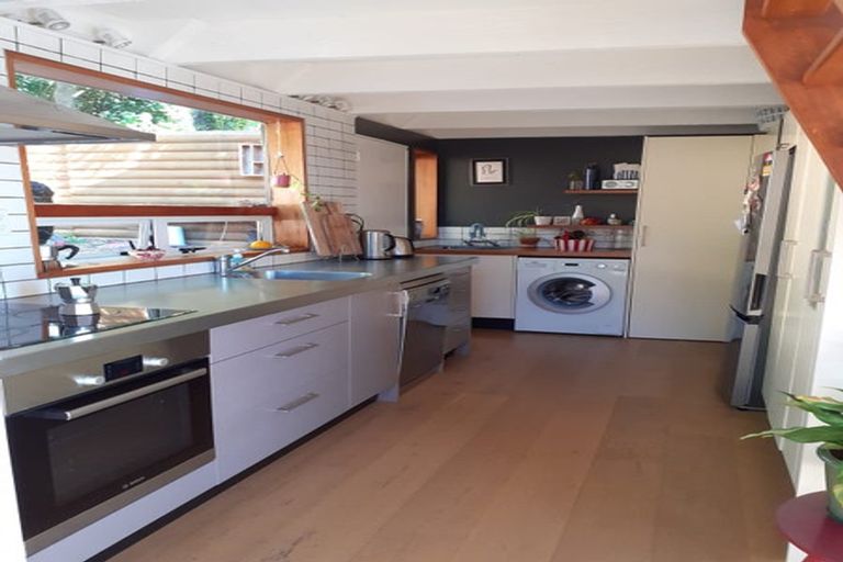 Photo of property in 4/8 Elphinstone Avenue, Strathmore Park, Wellington, 6022