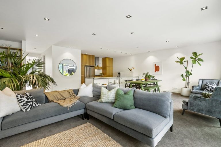 Photo of property in 7/258 Hurstmere Road, Takapuna, Auckland, 0622