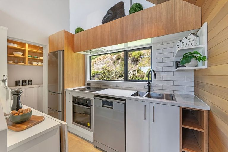 Photo of property in 2/80 Mccormacks Bay Road, Mount Pleasant, Christchurch, 8081