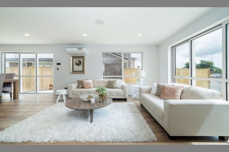 Photo of property in 30 Pikao Place, East Tamaki, Auckland, 2016