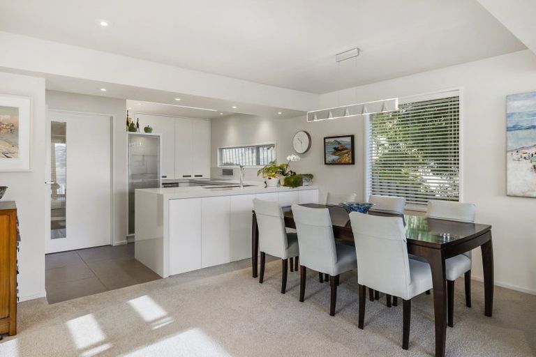 Photo of property in 34 Marine Parade, Macandrew Bay, Dunedin, 9014