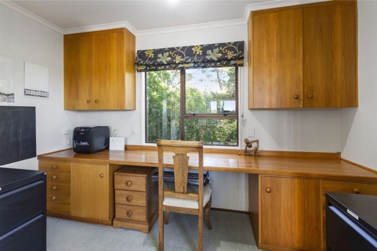 Photo of property in 40 Kinloch Place, Papakowhai, Porirua, 5024