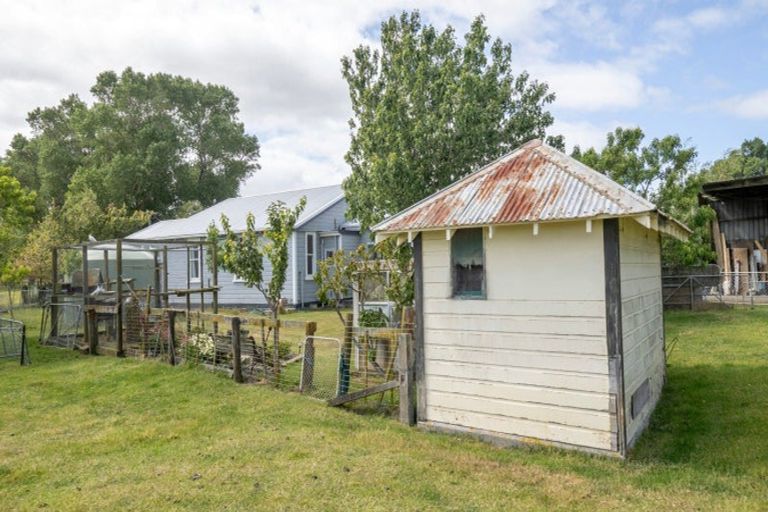 Photo of property in 2532 Lake Ferry Road, Pirinoa, Featherston, 5772
