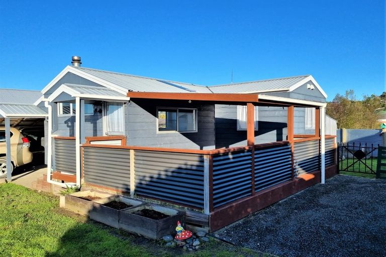 Photo of property in 38 Lethbridge Street, Feilding, 4702
