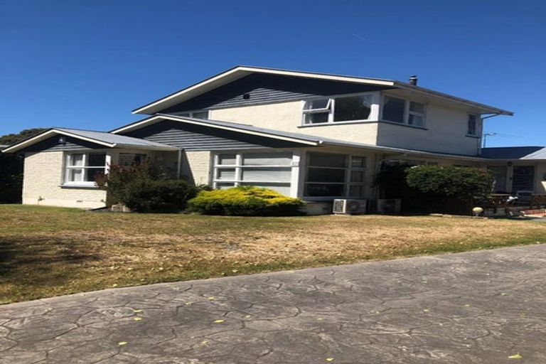 Photo of property in 42 Burnside Crescent, Burnside, Christchurch, 8053