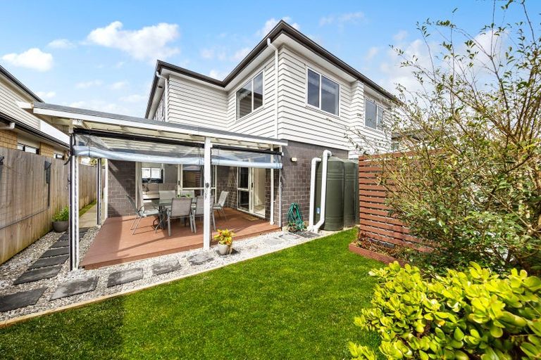 Photo of property in 16 Dolbel Place, Mangere East, Auckland, 2024