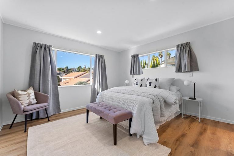 Photo of property in 18a Jacanas Place, Unsworth Heights, Auckland, 0632