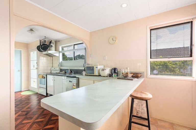 Photo of property in 4 Blanche Way, Half Moon Bay, Auckland, 2012