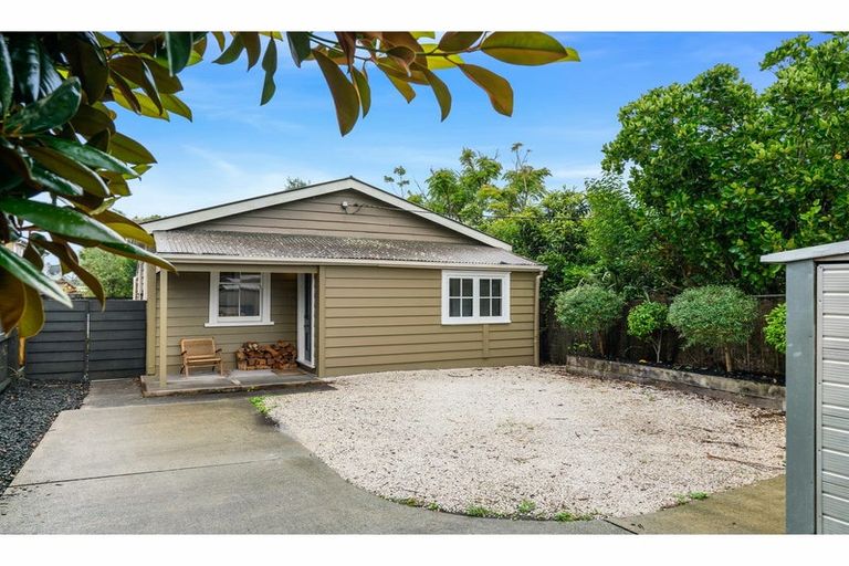Photo of property in 437 West Coast Road, Glen Eden, Auckland, 0602