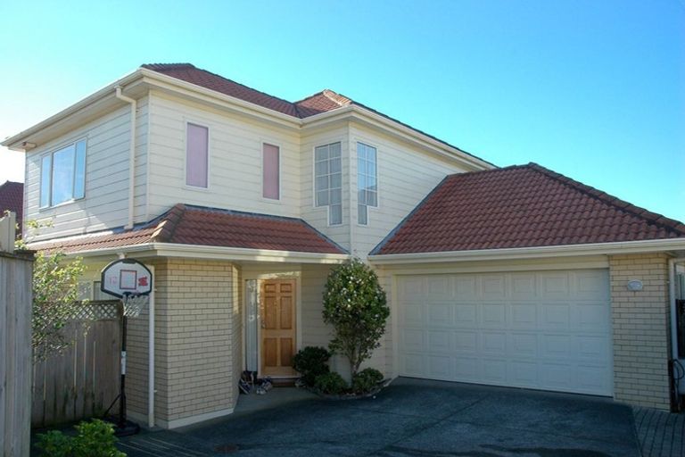 Photo of property in 192a Botany Road, Botany Downs, Auckland, 2010