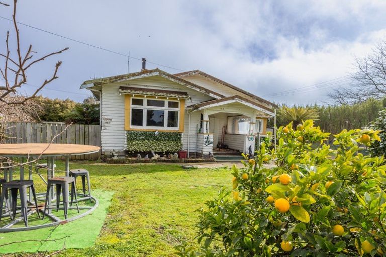 Photo of property in 7 Charlotte Street, Takapau, 4203