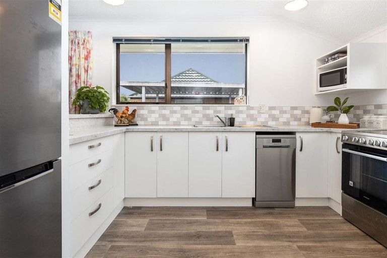 Photo of property in 48b Mclauchlan Street, Springlands, Blenheim, 7201