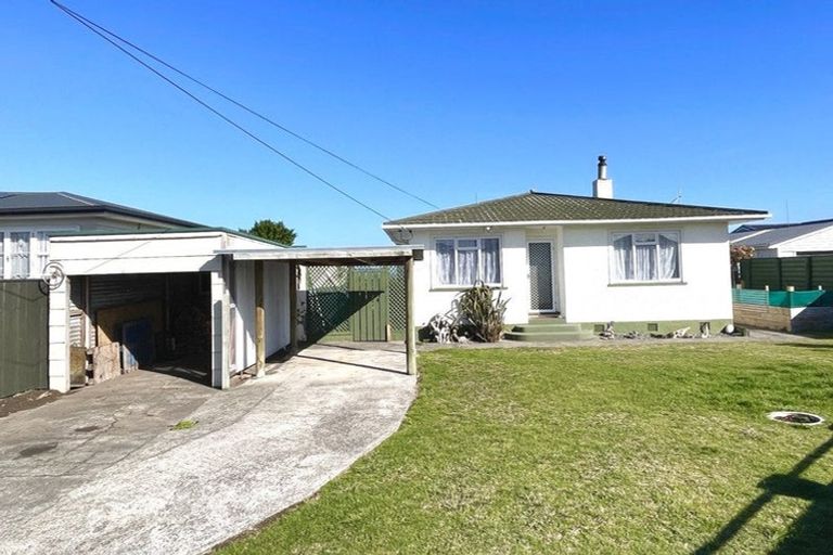 Photo of property in 1 Kapiti Terrace, Castlecliff, Whanganui, 4501