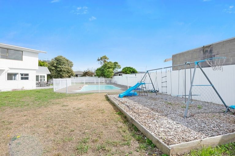 Photo of property in 3 Dennis Grove, Paraparaumu Beach, Paraparaumu, 5032