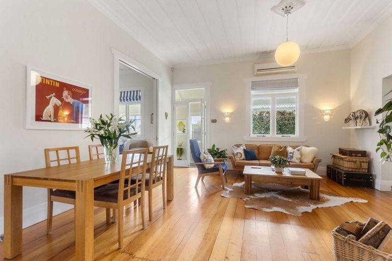 Photo of property in 12b Kawerau Avenue, Devonport, Auckland, 0624