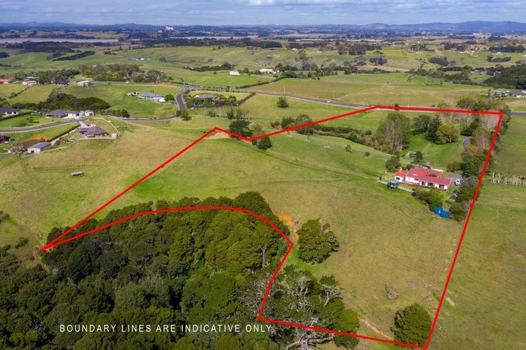 Photo of property in 1124 Awhitu Road, Pollok, Waiuku, 2683