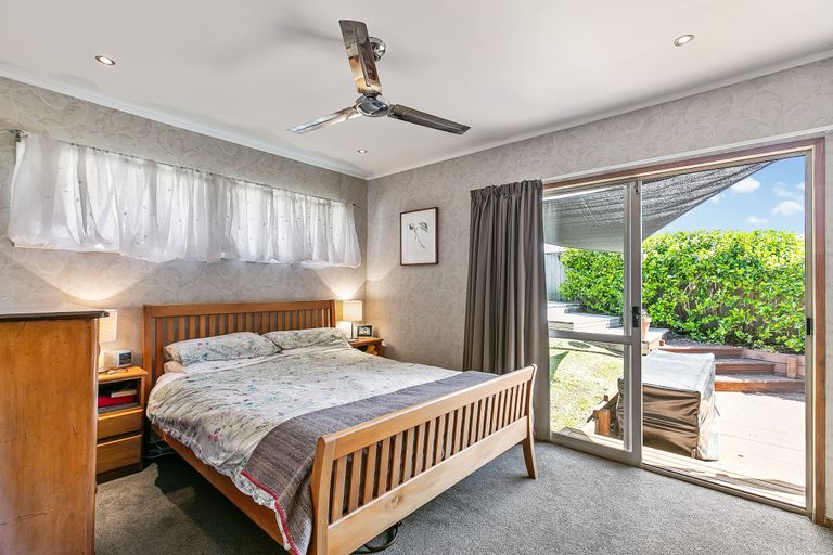 Photo of property in 60 Alexander Avenue, Torbay, Auckland, 0630