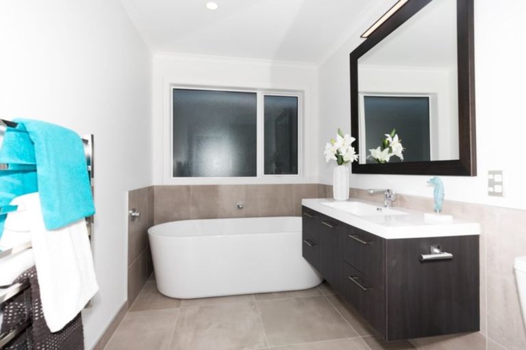 Photo of property in 5 Frontiere Lane, Silverdale, 0932