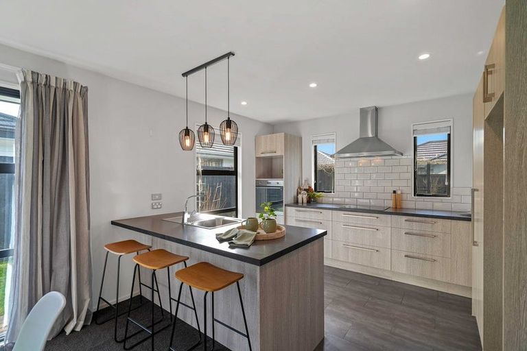 Photo of property in 18 Maka Lane, Halswell, Christchurch, 8025