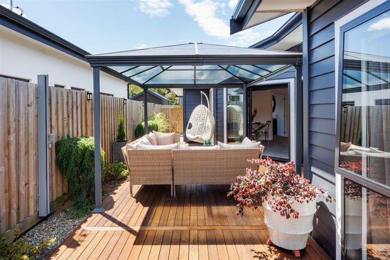 Photo of property in 36 Freedom Drive, Kelvin Grove, Palmerston North, 4414