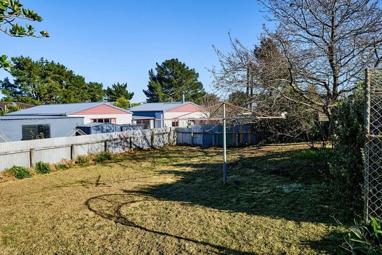 Photo of property in 581 Waitarere Beach Road, Waitarere Beach, Levin, 5510