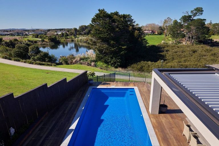 Photo of property in 4 Acqua Place, Karaka, Papakura, 2113