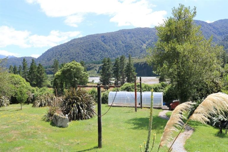 Photo of property in 4541 Otira Highway, Jacksons, Inchbonnie, 7875