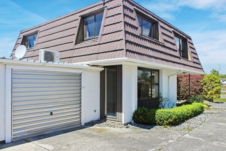Photo of property in 117 Prestons Road, Redwood, Christchurch, 8051