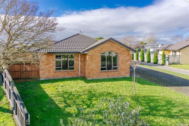 Photo of property in 5 Ravenscourt Place, Huntington, Hamilton, 3210