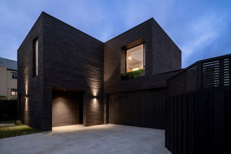 Photo of property in 12 Rhodes Street, Merivale, Christchurch, 8014