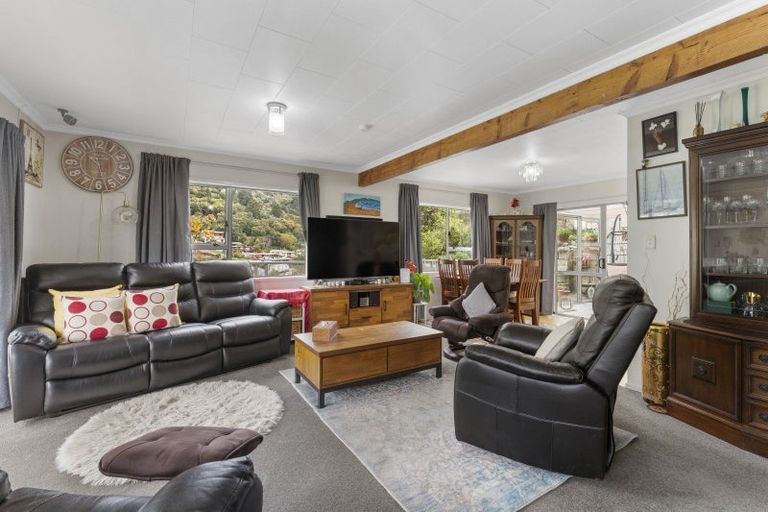 Photo of property in 45 Dorset Street, Picton, 7220