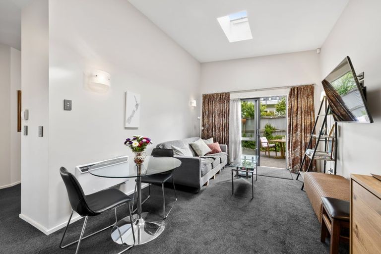 Photo of property in 11 Plynlimon Road, Fendalton, Christchurch, 8052