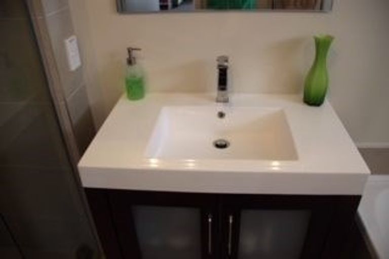 Photo of property in 1/46 Gulf View Road, Murrays Bay, Auckland, 0630