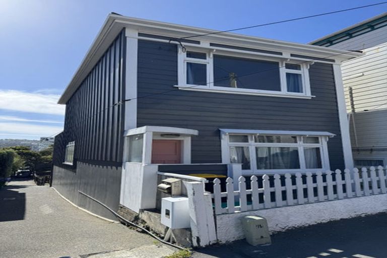 Photo of property in 26 Brougham Street, Mount Victoria, Wellington, 6011