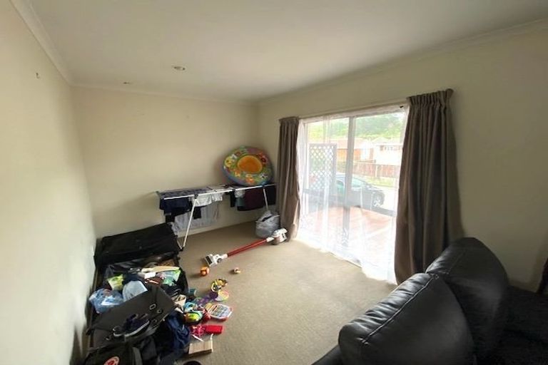 Photo of property in 48a Beauchamp Street, Tawa, Wellington, 5028