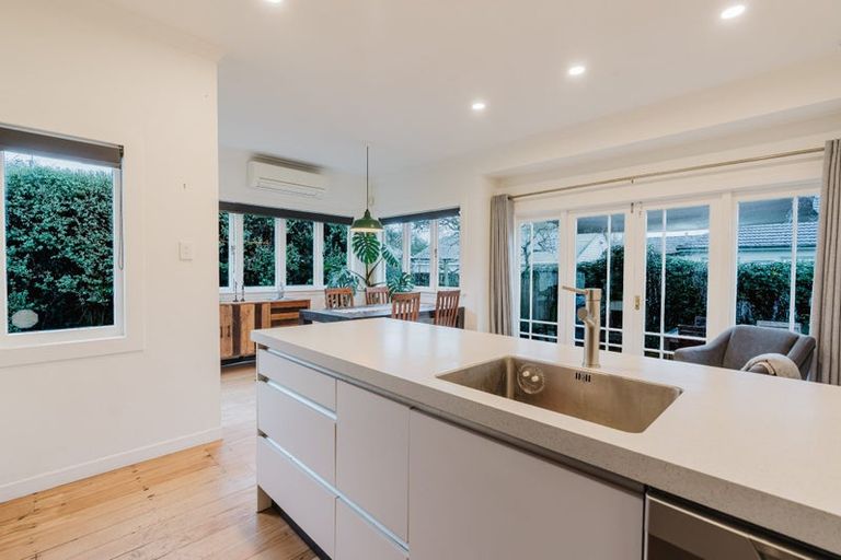 Photo of property in 45 Alfred Street, Fairfield, Hamilton, 3214