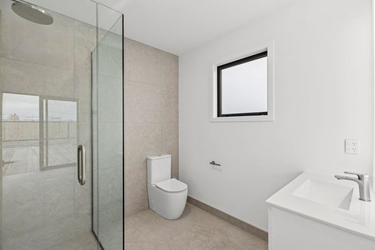 Photo of property in 6 Lake Mckay Drive, Luggate, 9382