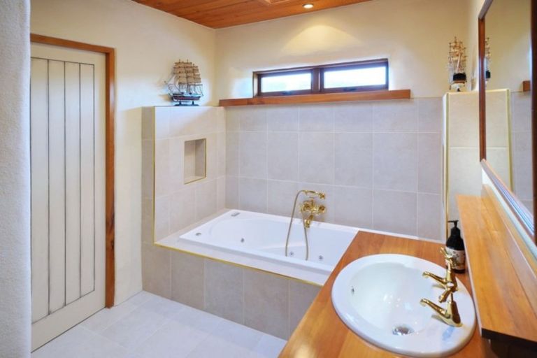 Photo of property in 222 Bush Road, Oxford, 7495